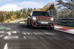 Prototype MINI John Cooper Works électrique sur la Nürburgring Nordschleife