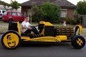 Une voiture grandeur nature en Lego