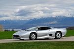 Jaguar XJ220 (1994) - Crédit photo : Bonhams