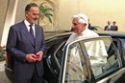 Le Pape Benoît XVI et Bernd Pieschetsrieder, patron de Volkswagen