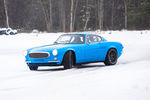 Séance de glisse pour la Volvo P1800 Cyan en Suède