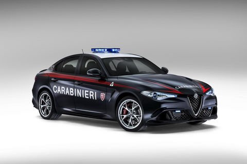 Les Carabinieri roulent en Alfa Romeo Giulia QV