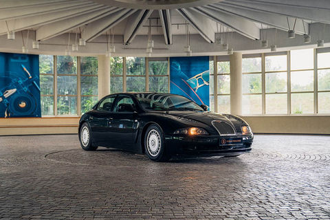L'un des trois exemplaires de la Bugatti EB112 est à vendre