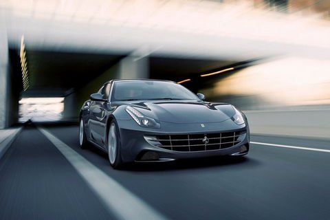 Surprise en vue avec la nouvelle Ferrari FF