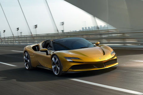 Ferrari SF90 Spider : la Stradale enlève le haut