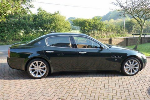 Une Maserati Quattroporte ex-Elton John aux enchères