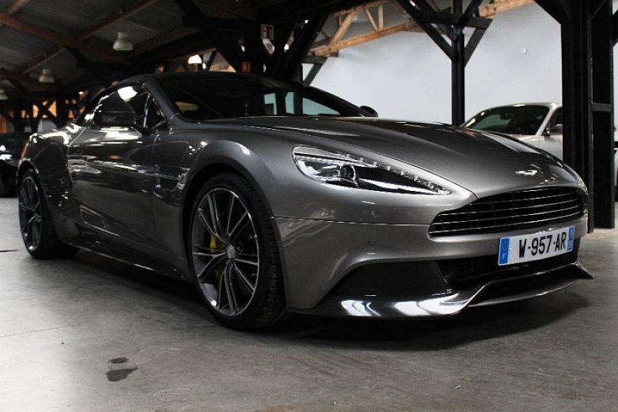 ASTON MARTIN VANQUISH II cabriolet Gris foncé occasion 164 800 € 17 900 km vente de