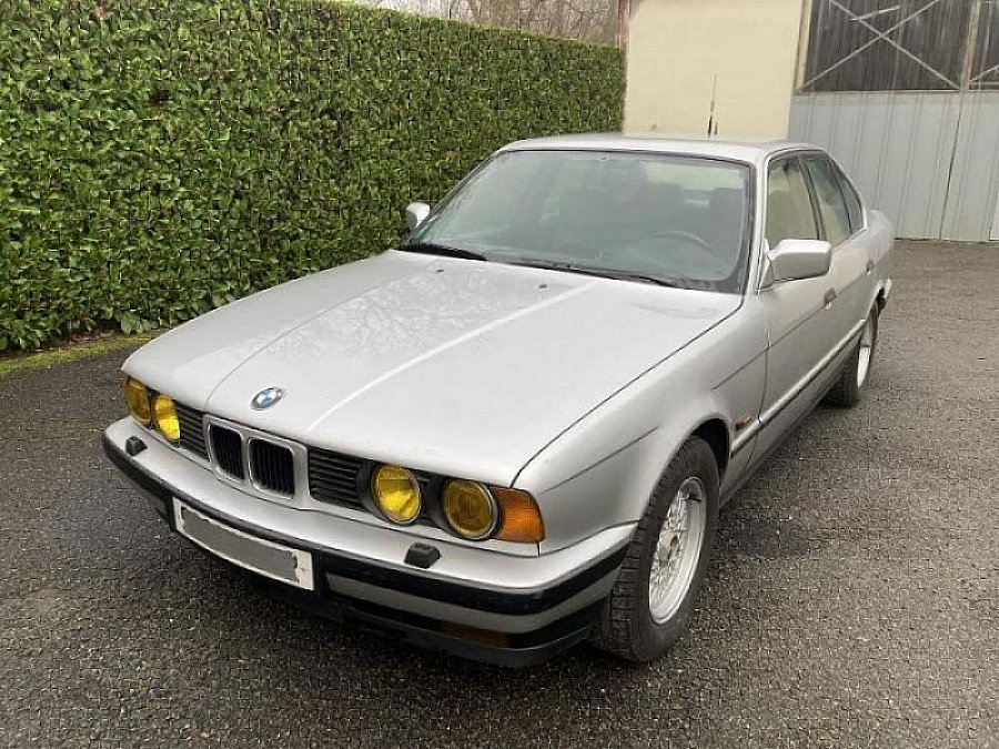 BMW SERIE 5 E34 535i 211ch berline Gris occasion - 8 000 €, 300 000 km