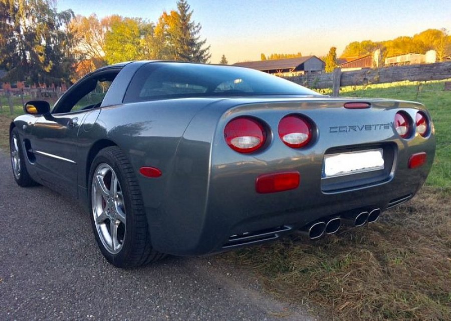 CHEVROLET CORVETTE C5 5.7 345ch 50eme Anniversaire coupé Gris foncé occasion - 24 500 € - 86 000 ...