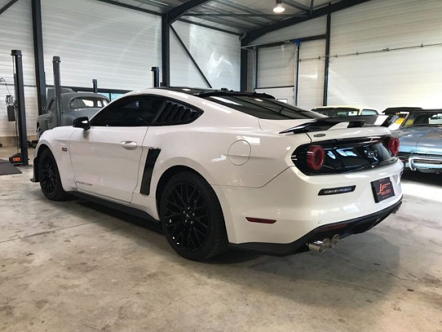 FORD MUSTANG VI (2015 - ) GT 421 ch coupé Blanc occasion - 47 000