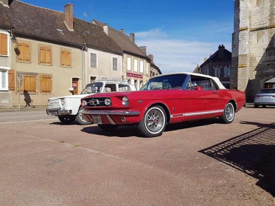 FORD MUSTANG I (1964-73) cabriolet Rouge occasion - 50 000 €, 80 000 km