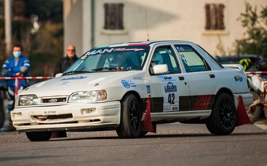 FORD SIERRA RS Cosworth 4x4 Gr. N/A Compétition avec PTH FIA compétition Blanc occasion - 40 000 €, 800 km