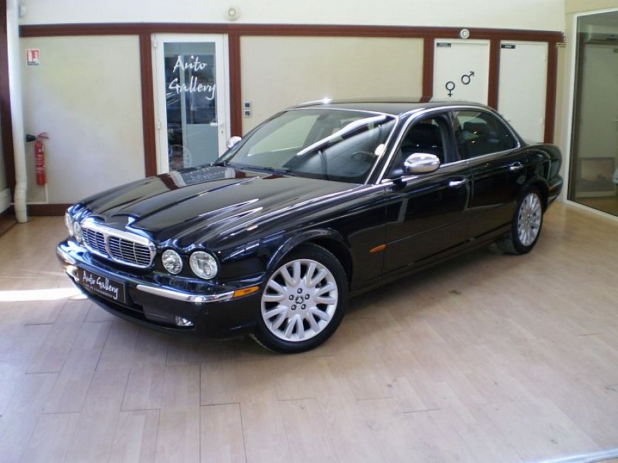  JAGUAR  XJ  3 0 V6 CLASSIC berline Noir occasion  9 900 