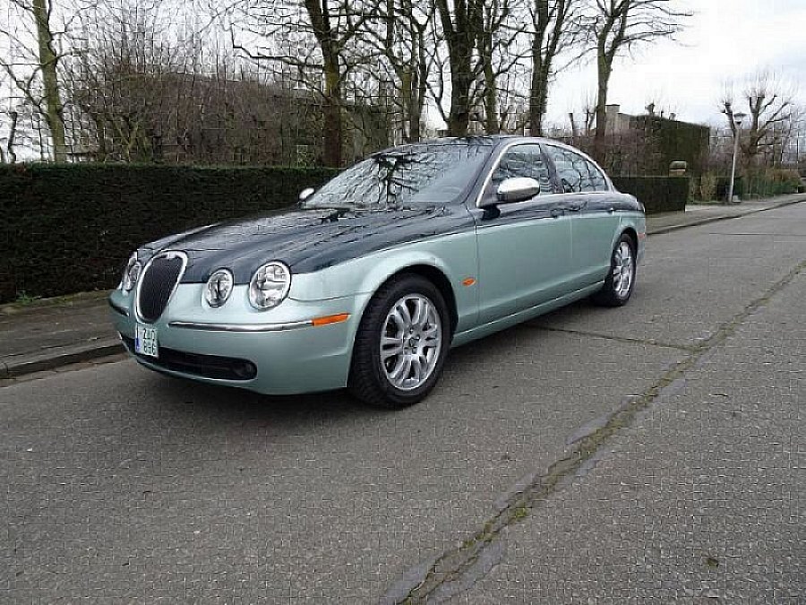 JAGUAR STYPE 2.7 V6 D Bi Turbo executive bitone berline Vert foncé occasion 8 900 € 178 000
