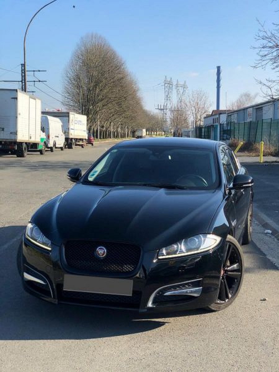 Annonce vendue JAGUAR XF II 20t 200 ch British black edition berline Noir occasion 16 500
