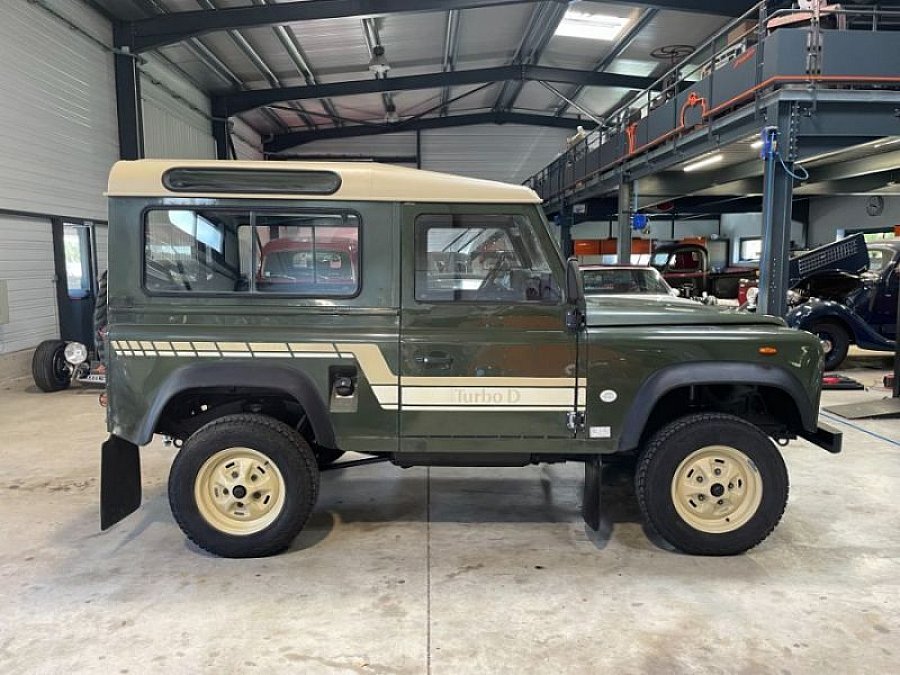 LAND ROVER DEFENDER 1 90 Hard Top TURBO D 4x4 Vert occasion 19 900 € 146 758 km vente de