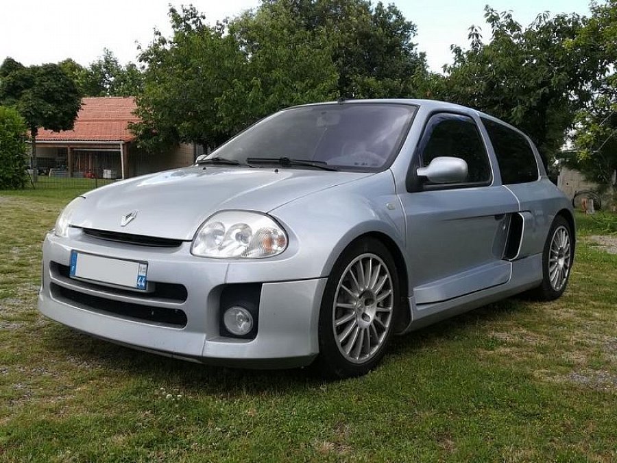 RENAULT CLIO II RS V6 3.0i 230ch coupé Gris clair occasion