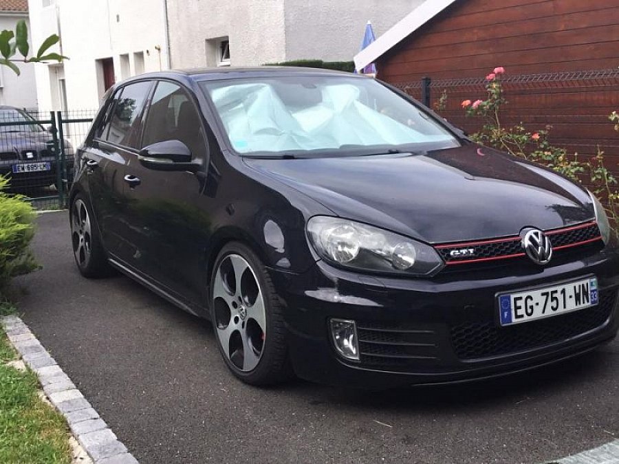 VOLKSWAGEN GOLF VI GTI 2.0 TSI 210 ch berline Noir occasion 14 000 € 127 000 km vente de VOLKSWAGEN GOLF VI GTI 2.0 TSI 210 ch berline Noir occasion 14 000 € 127 000 km vente de