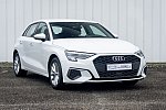 AUDI A3 SPORTBACK 4 35 TFSI 150 ch BUSINESS LINE S TRONIC 7 berline Blanc