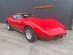 CHEVROLET CORVETTE C3 5.7 Small Block V8 (350ci) STINGRAY coupé Rouge