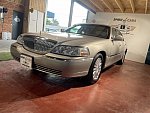 LINCOLN TOWN CAR SIGNATURE berline Gris occasion - 21 990 €, 72 120 km