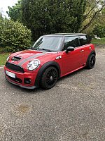 MINI COOPER JCW citadine Rouge
