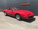 PONTIAC FIREBIRD III L4 151 ci (2,5 L) cabriolet Rouge occasion