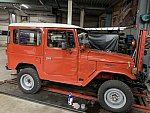 TOYOTA LAND CRUISER Serie 40 BJ42 4x4 Rouge